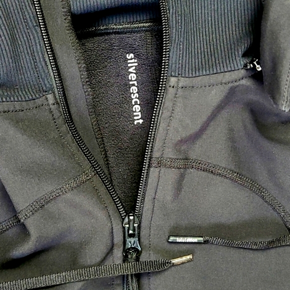 Lululemon Black Softshell Silverescent Jacket Thumbholes Removable Hood Size 8 - Picture 12 of 15